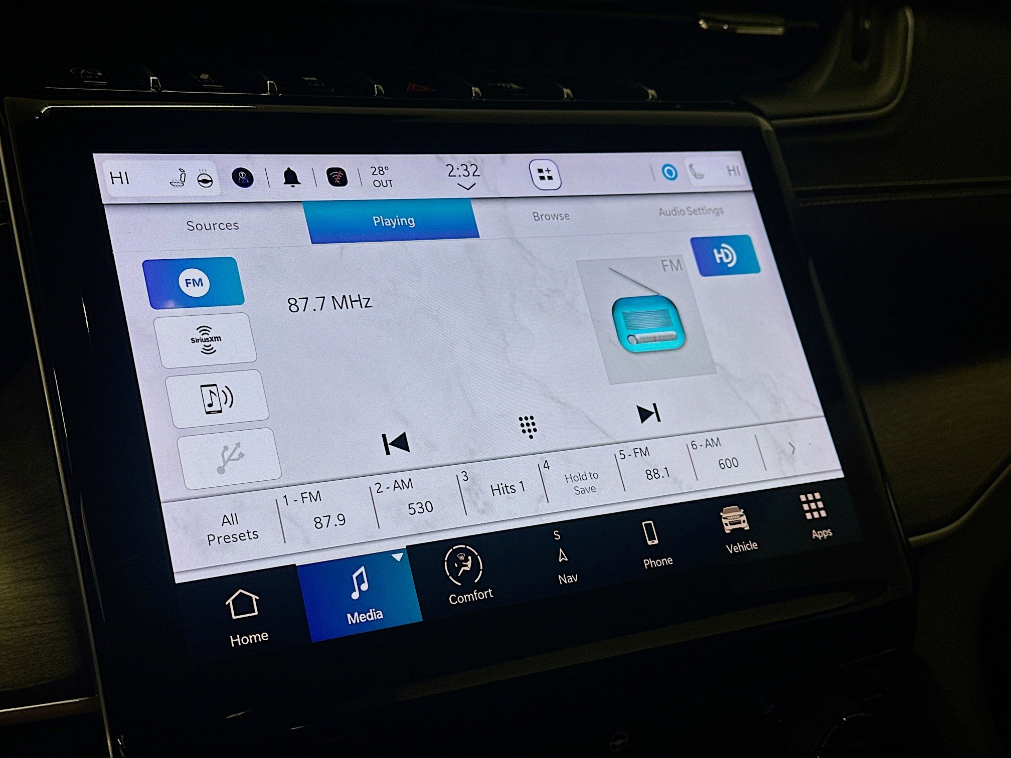 Used 2023 Jeep Grand Cherokee L Limited w/ Black Appearance Package image 21