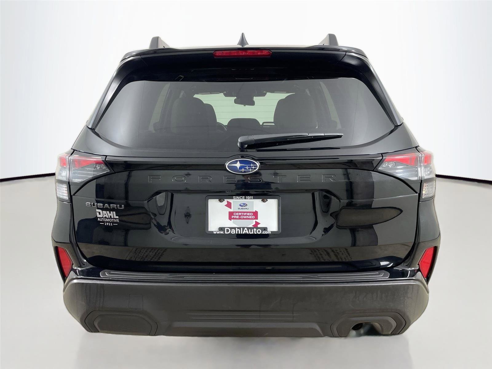 Used 2025 Subaru Forester Premium image 12