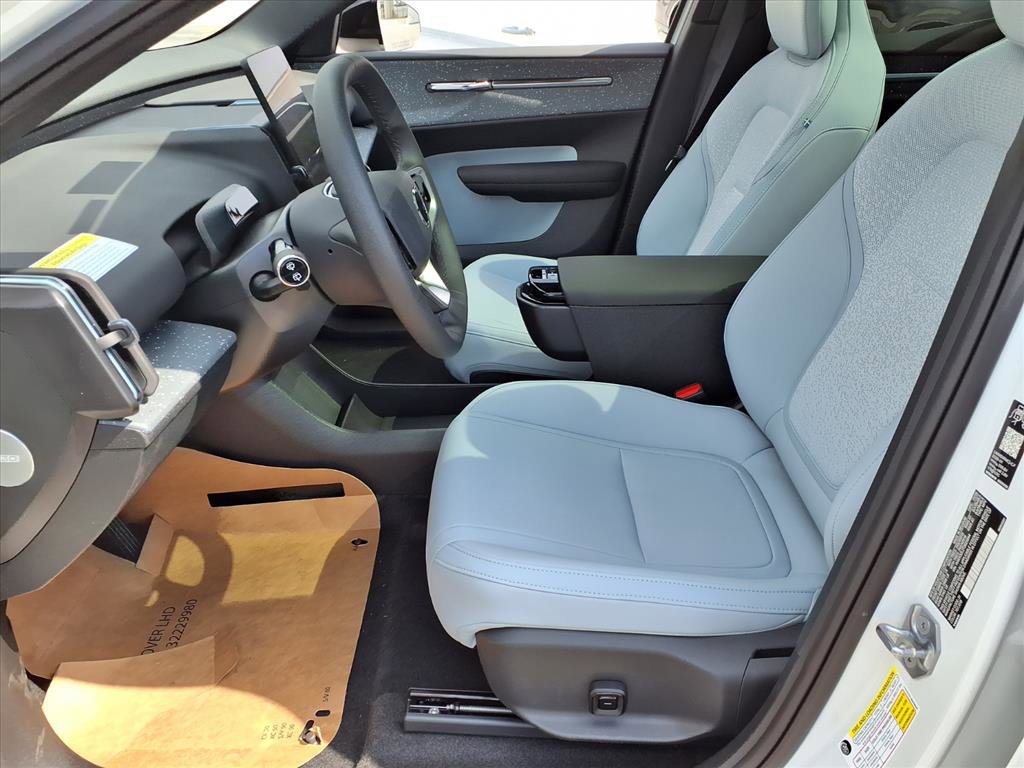 New 2026 Volvo EX30 Ultra w/ Protection Package Premier image 13