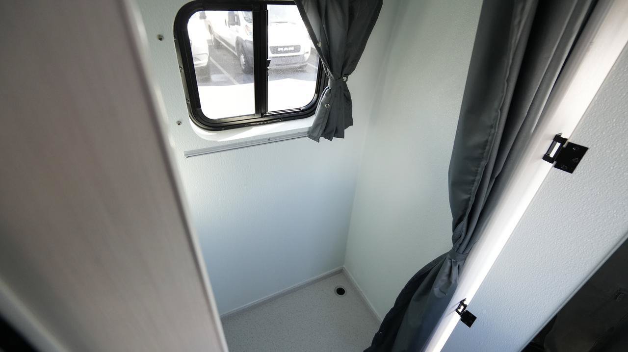Used 2022 Mercedes-Benz Sprinter 2500 image 20