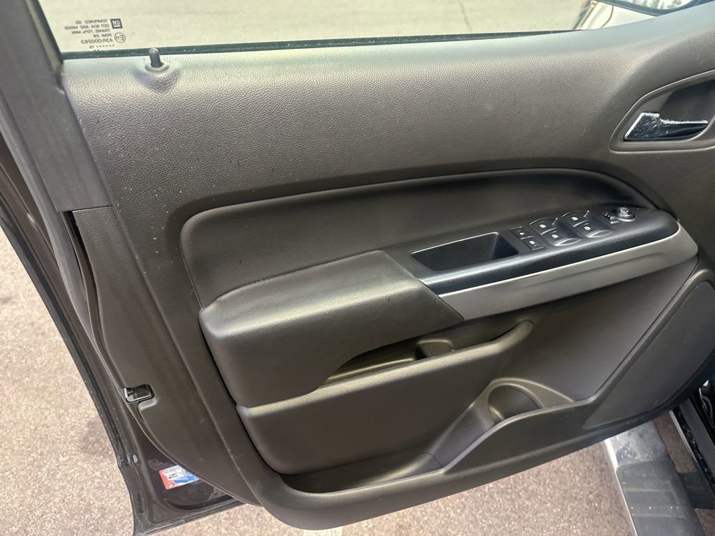 Used 2015 Chevrolet Colorado LT w/ Luxury Package image 24