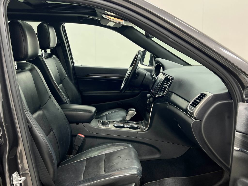Used 2019 Jeep Grand Cherokee Limited w/ Luxury Group II image 33