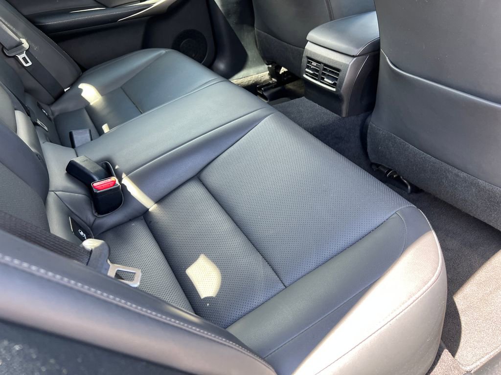 Used 2016 Lexus IS 200t w/ Navigation System Package image 19