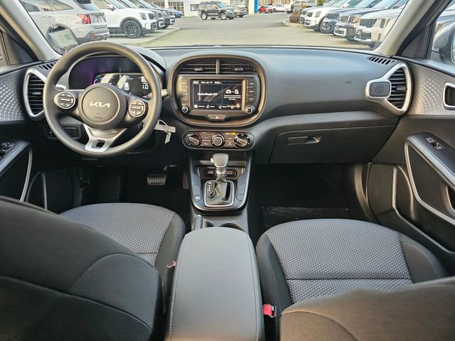 New 2025 Kia Soul LX w/ LX Technology Package image 12
