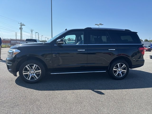 Used 2023 Ford Expedition Limited image 5