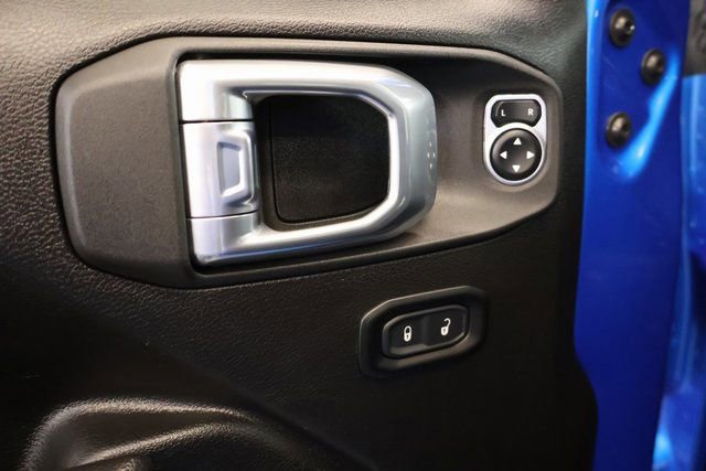 Used 2022 Jeep Gladiator Rubicon w/ Trailer Tow Package image 10