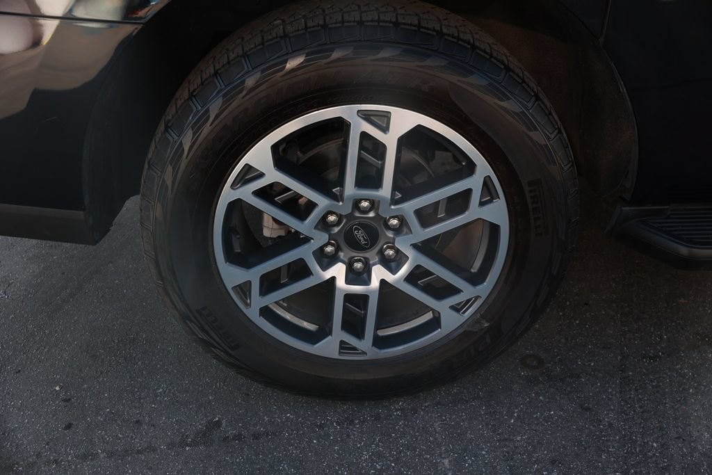 Used 2025 Ford Expedition Max Active AWD/4WD image 9