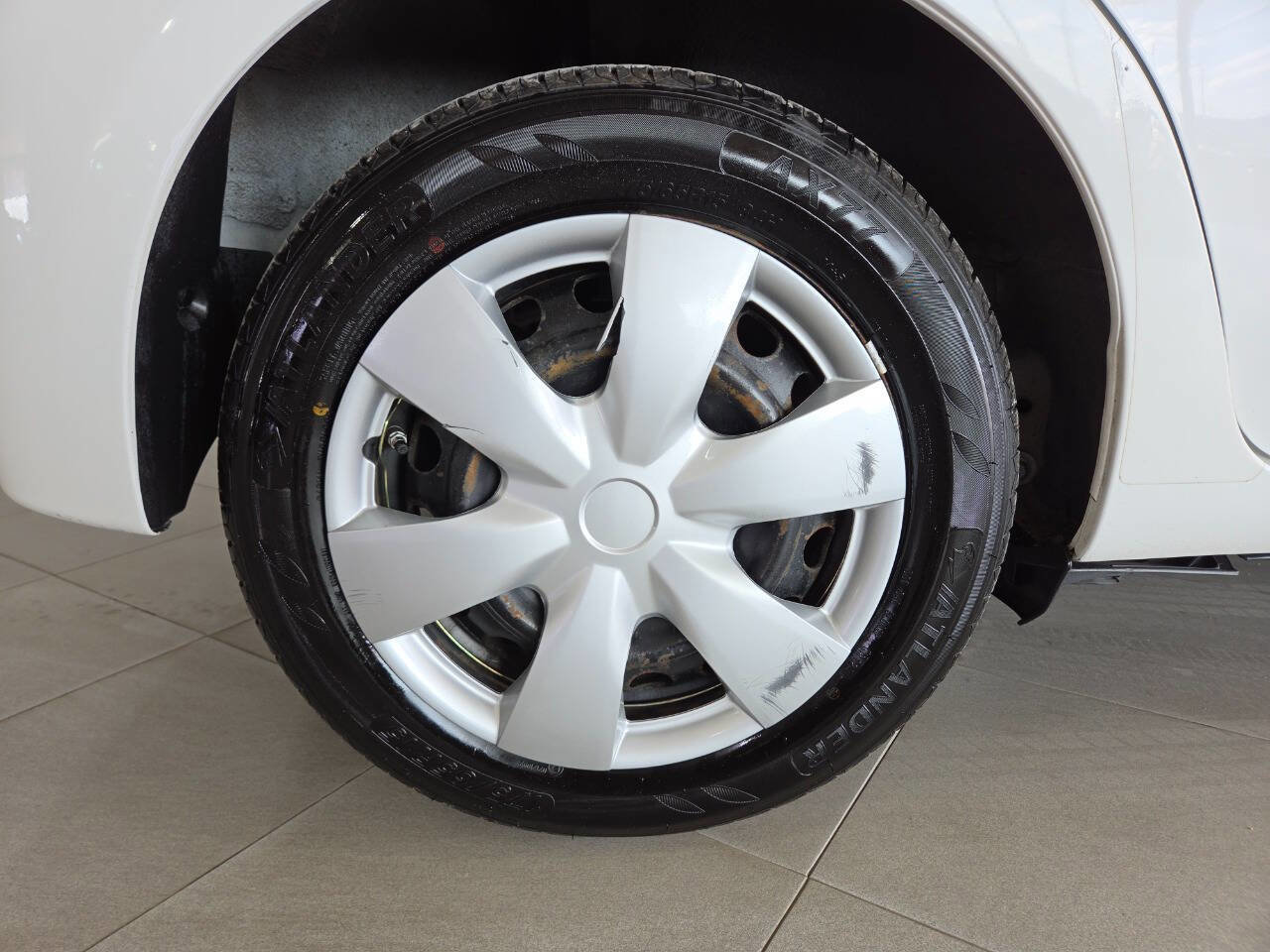 Used 2017 Toyota Yaris L FWD image 10