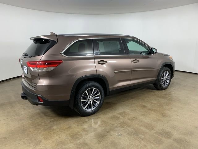 Used 2019 Toyota Highlander XLE w/ Protection Package #3 image 8