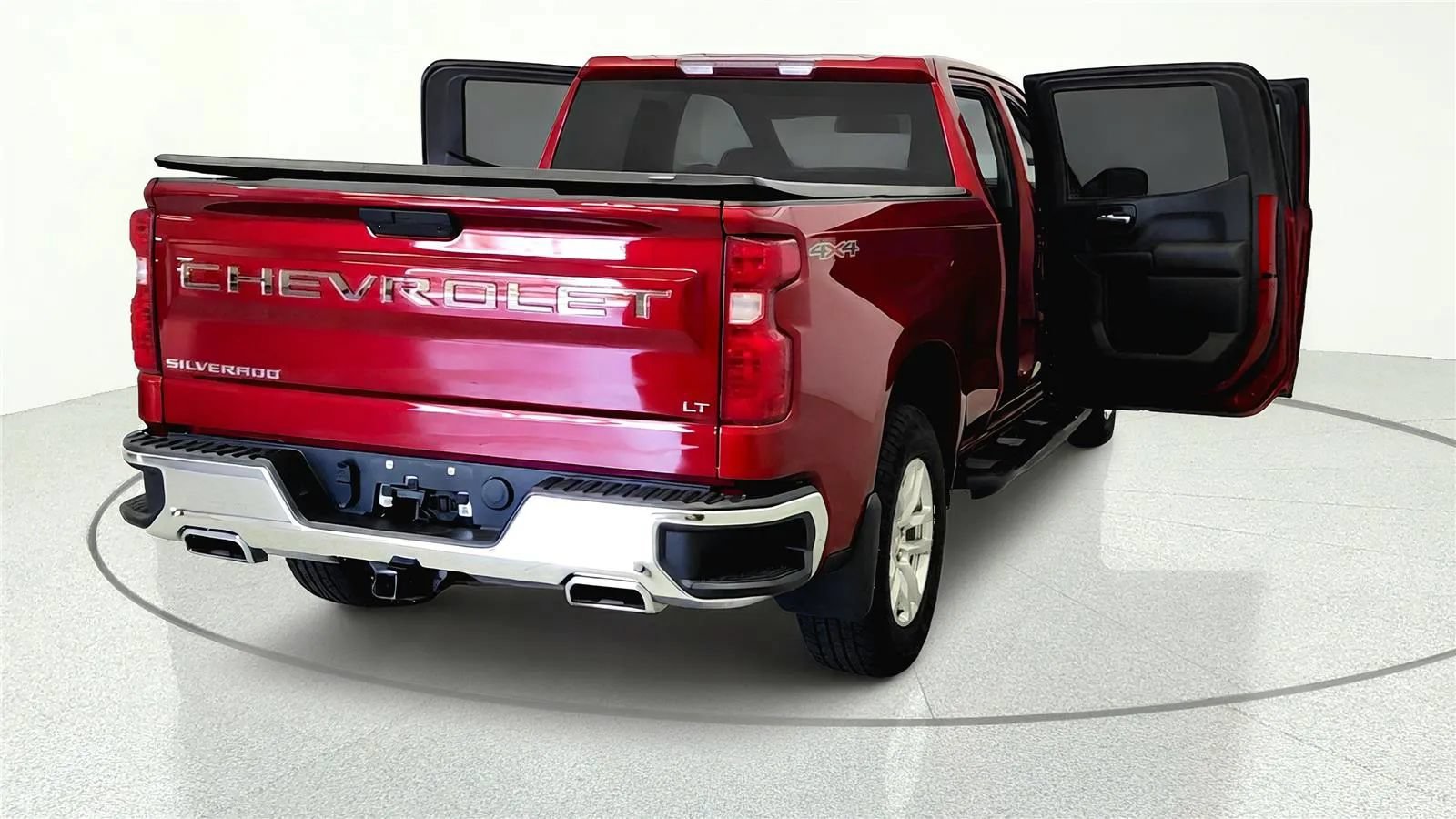 Used 2022 Chevrolet Silverado 1500 LT w/ Z71 Off-Road Package AWD/4WD image 11