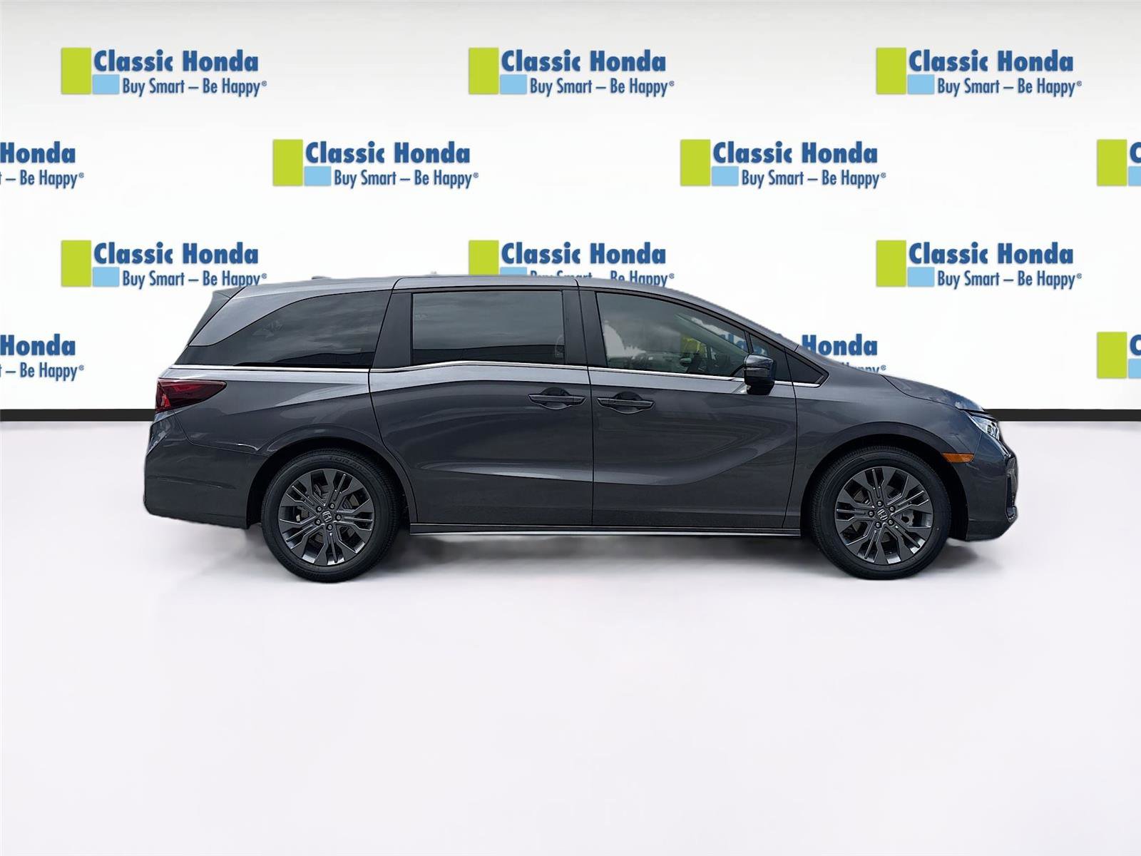 New 2026 Honda Odyssey Touring image 9