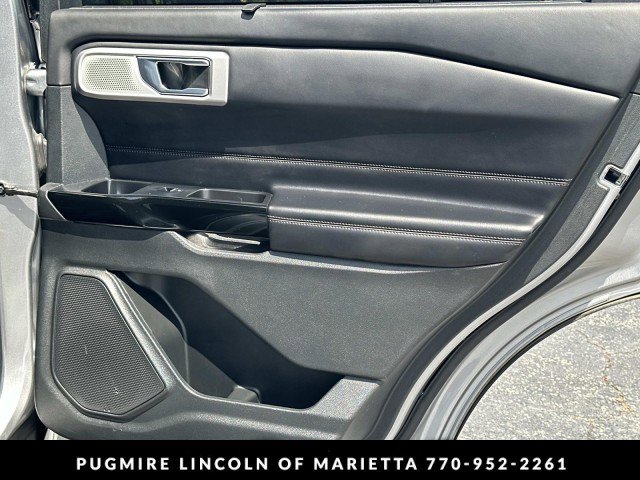 Used 2022 Ford Explorer Platinum w/ Equipment Group 601A AWD/4WD image 16