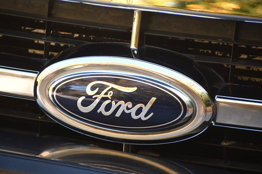 Used 2009 Ford Escape XLT image 12