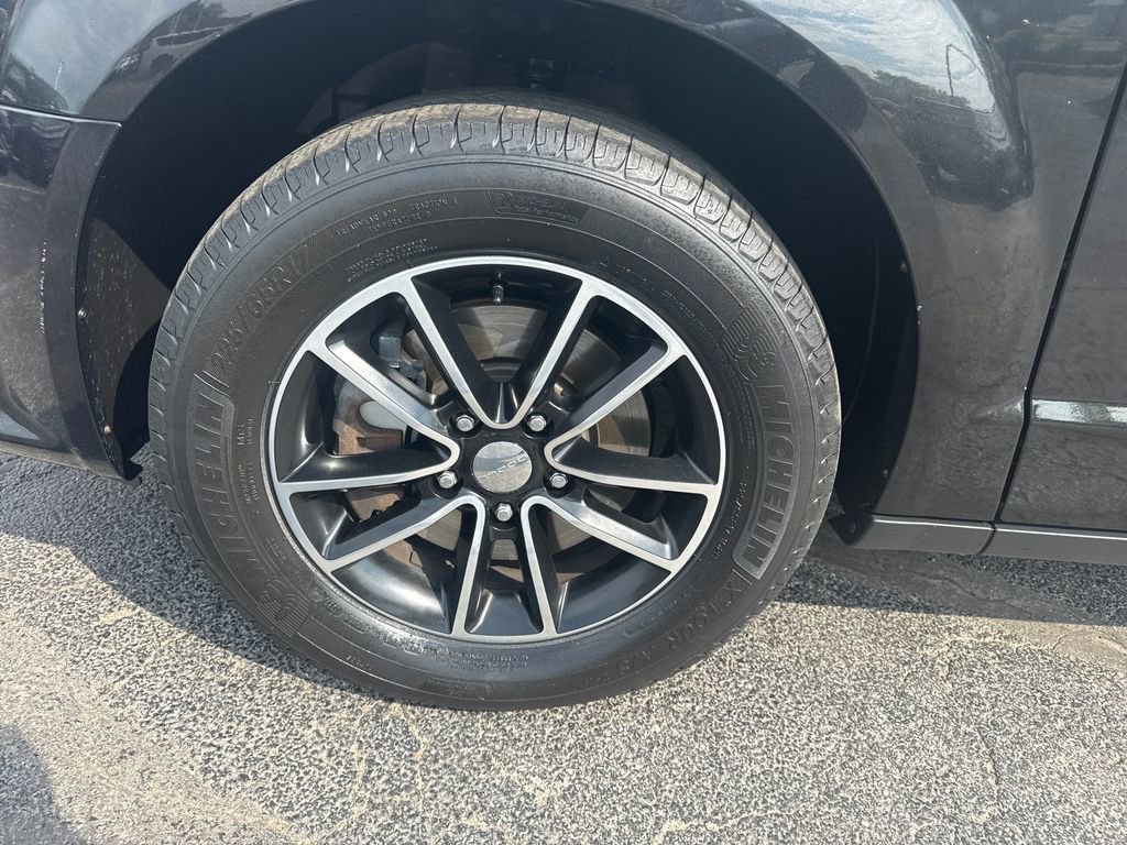 Used 2018 Dodge Grand Caravan GT FWD image 14