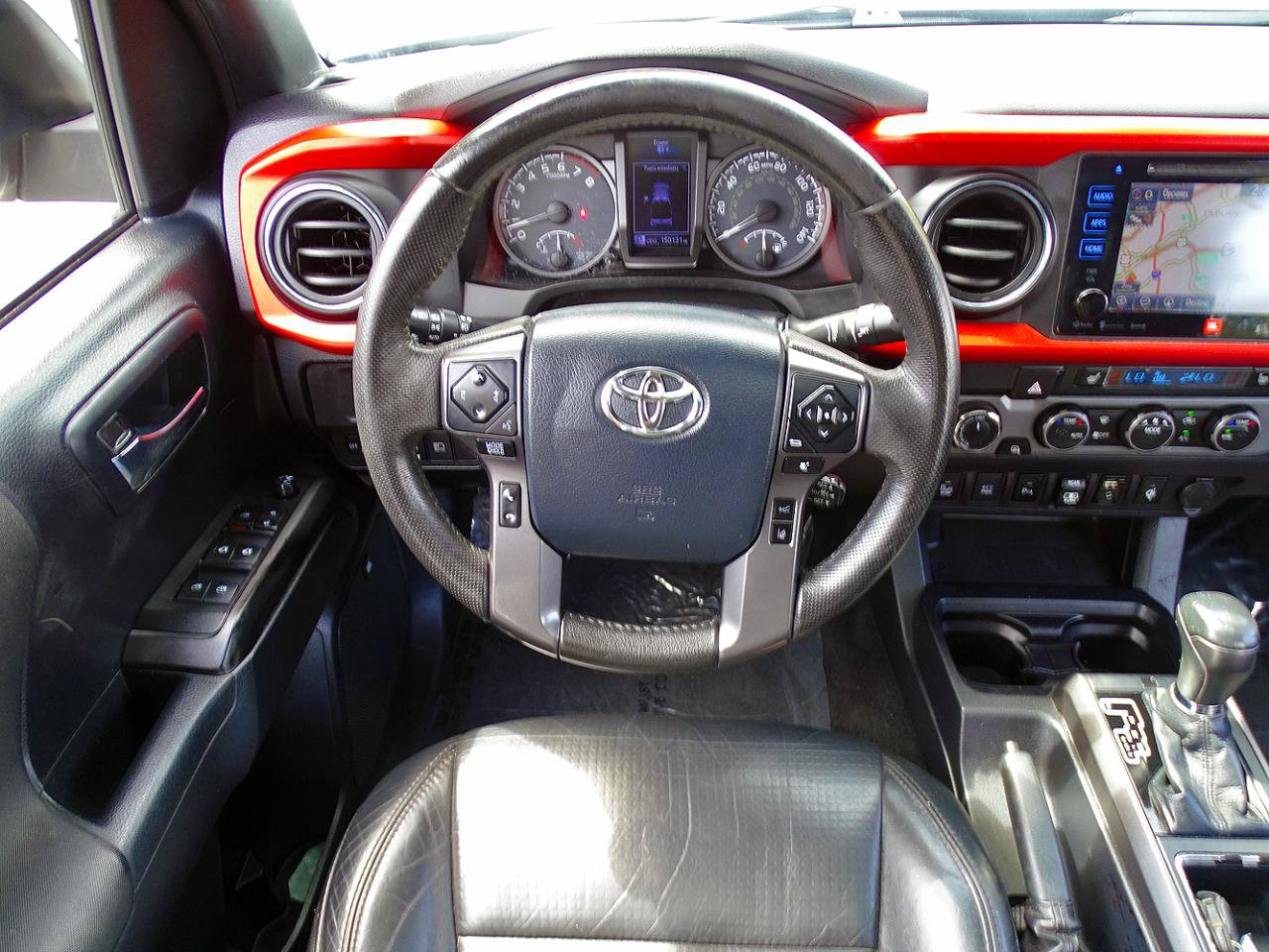 Used 2019 Toyota Tacoma TRD Off-Road AWD/4WD image 31