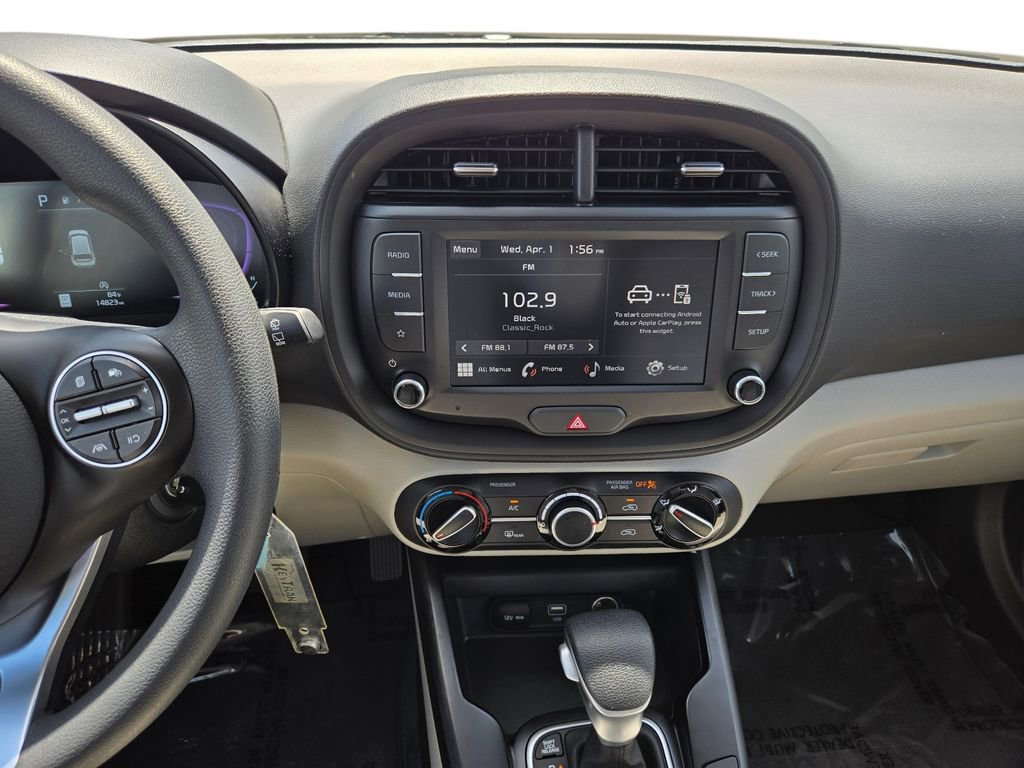 Used 2025 Kia Soul LX image 25
