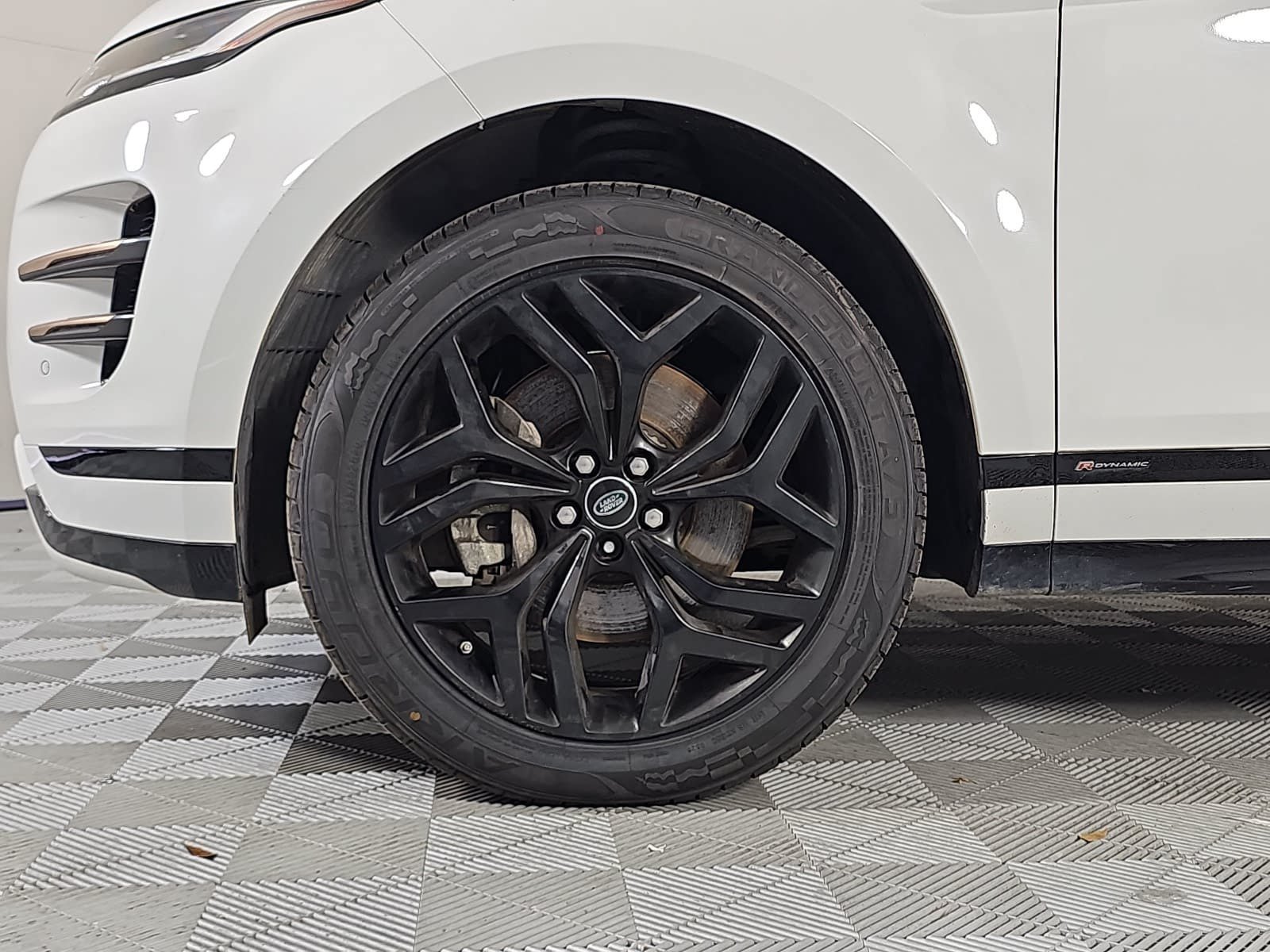 Used 2020 Land Rover Range Rover Evoque R-Dynamic S AWD/4WD image 10