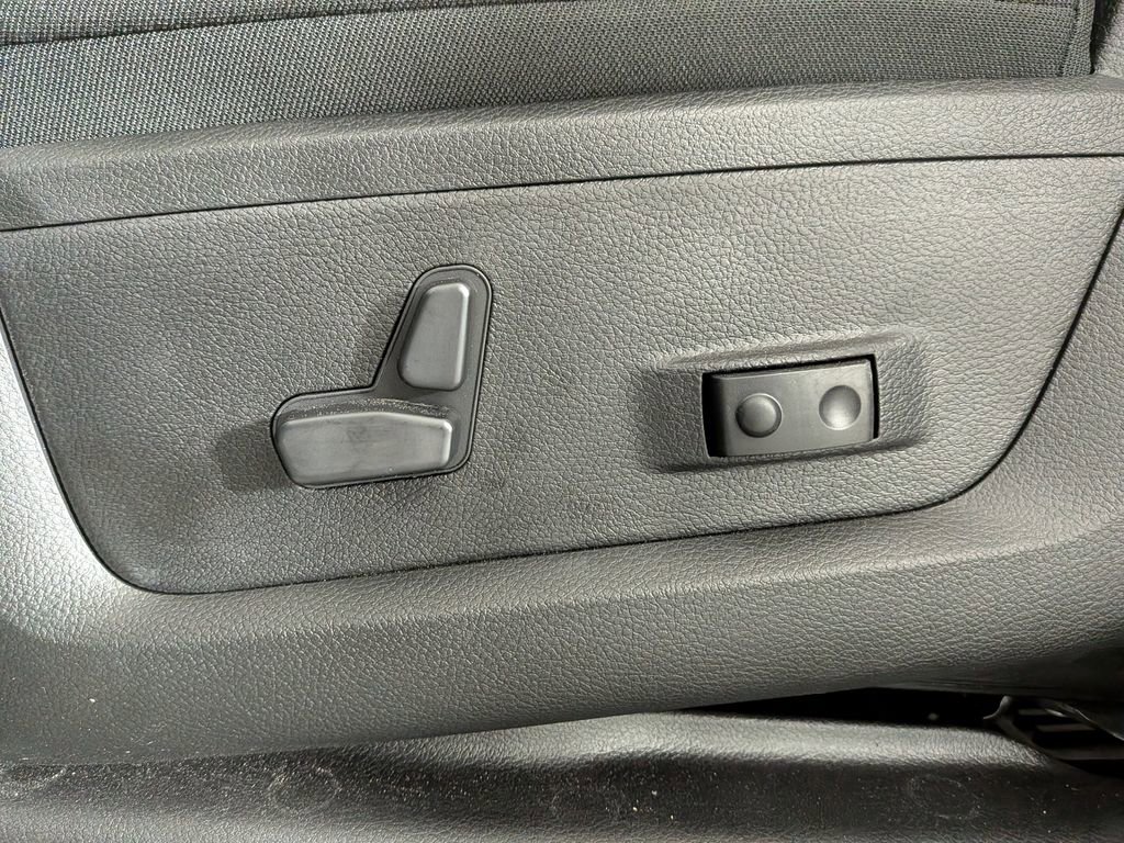 New 2026 RAM 2500 Big Horn image 16