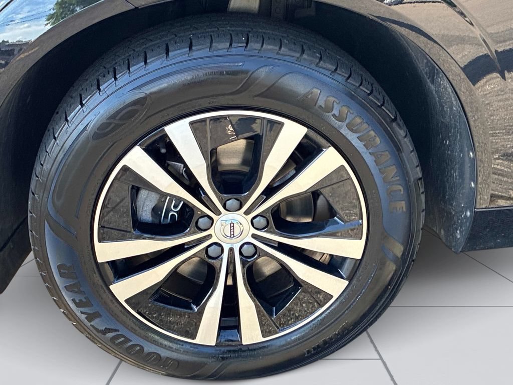 Used 2023 Volvo XC60 B5 Core AWD/4WD image 22