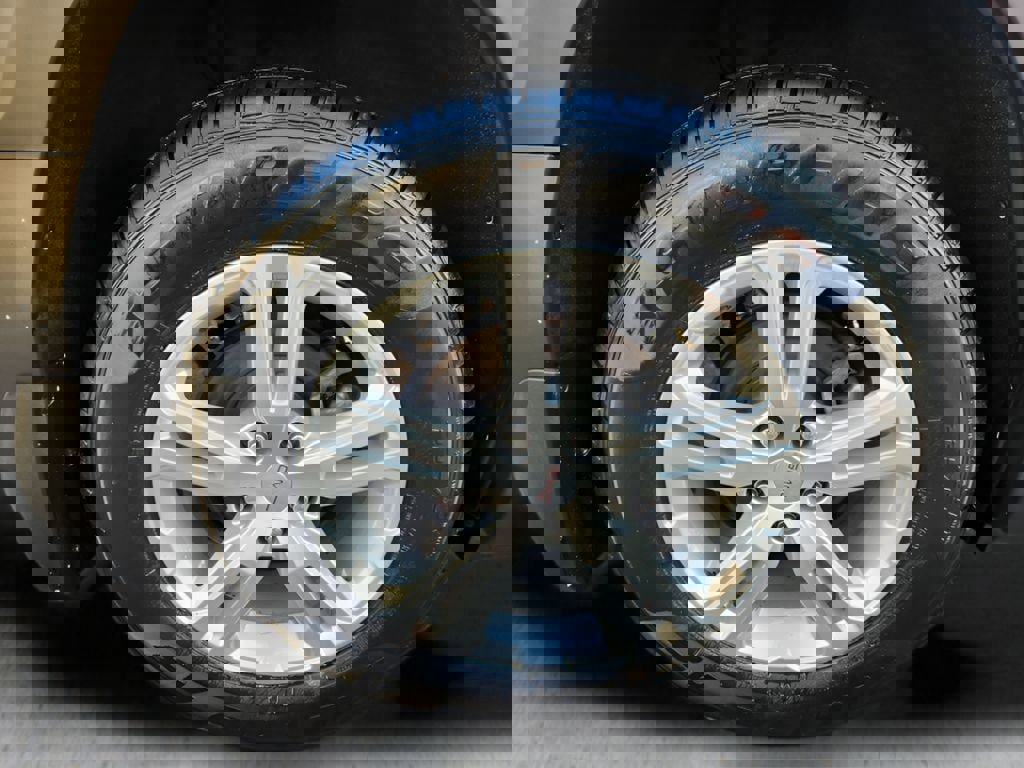 Used 2019 GMC Terrain SLE w/ Driver Convenience Package image 8