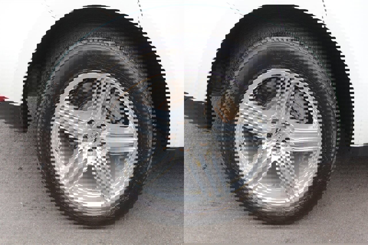 Used 2016 Porsche Macan S image 24