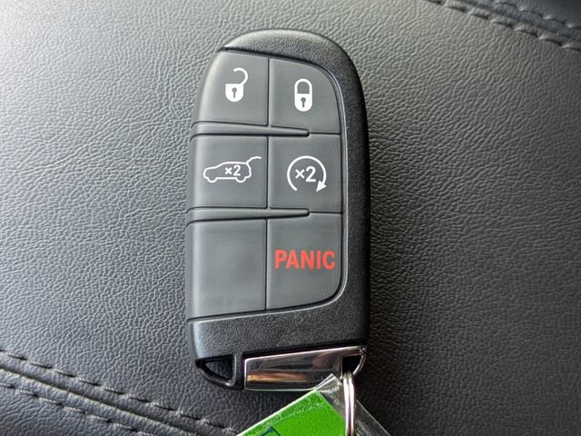 Used 2025 Jeep Compass Limited w/ Driver Assist Group I AWD/4WD image 42