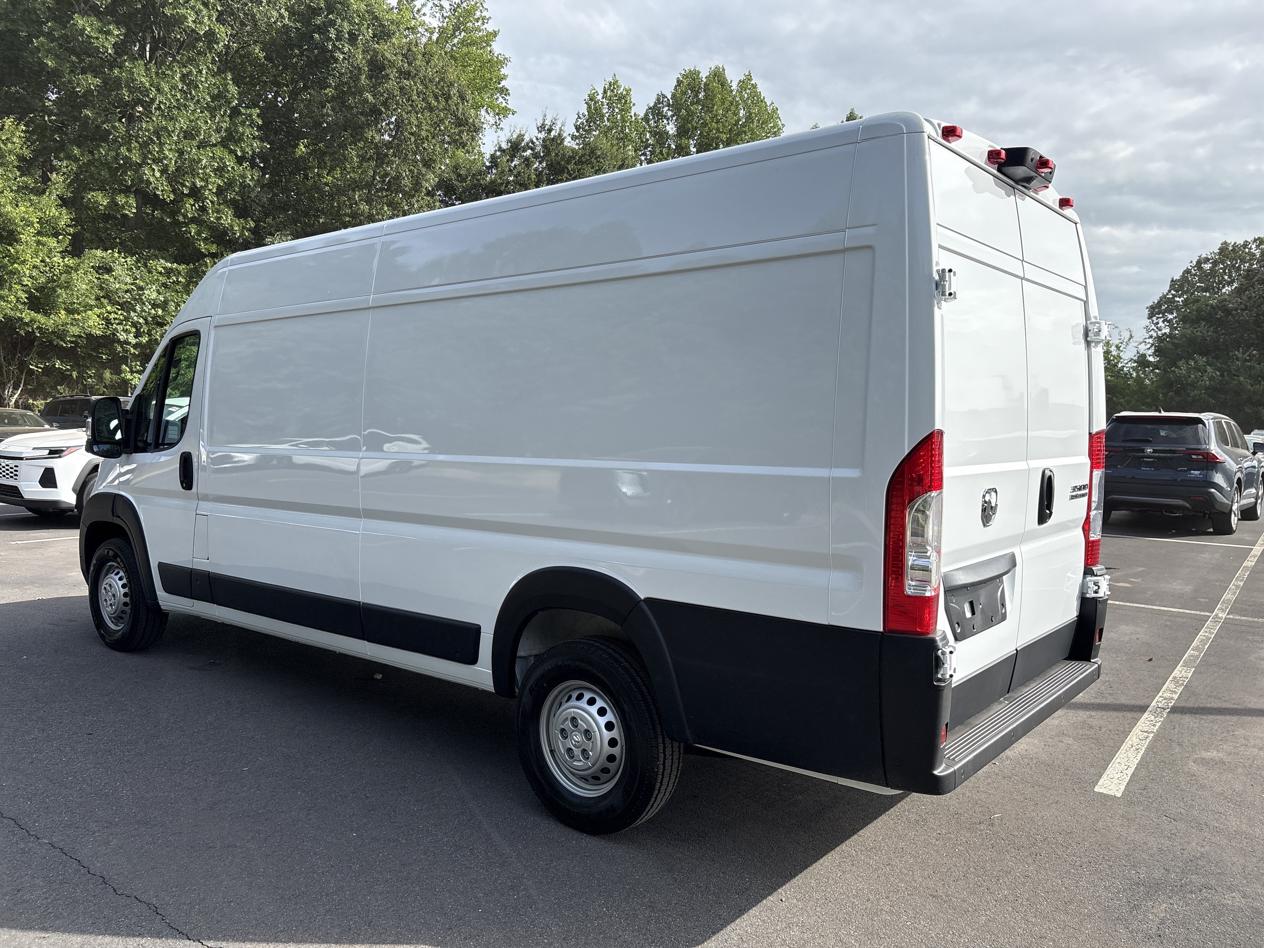 New 2026 RAM ProMaster 3500 w/ Advanced Safety Group FWD image 7