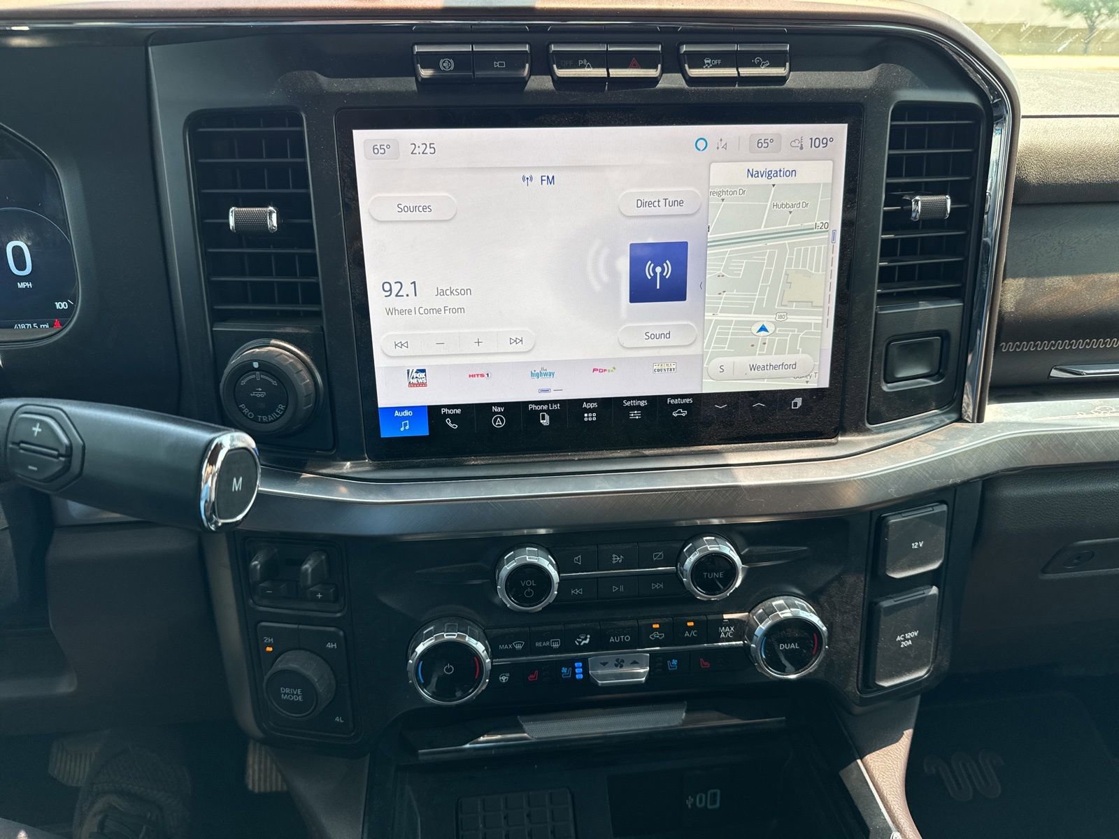 Used 2024 Ford F350 King Ranch w/ FX4 Off-Road Package AWD/4WD image 18