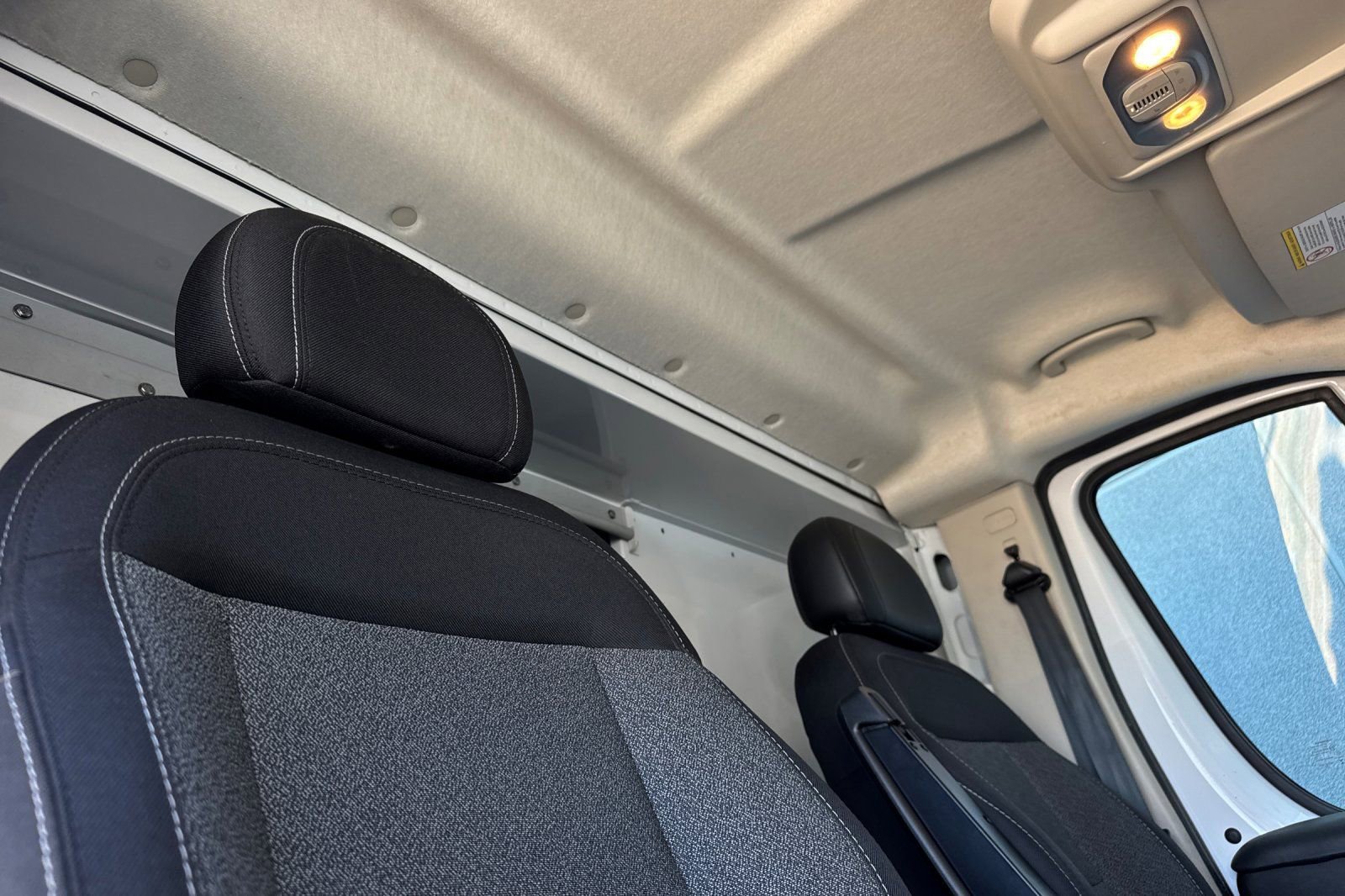 Used 2021 RAM ProMaster 3500 w/ Convenience Group image 18