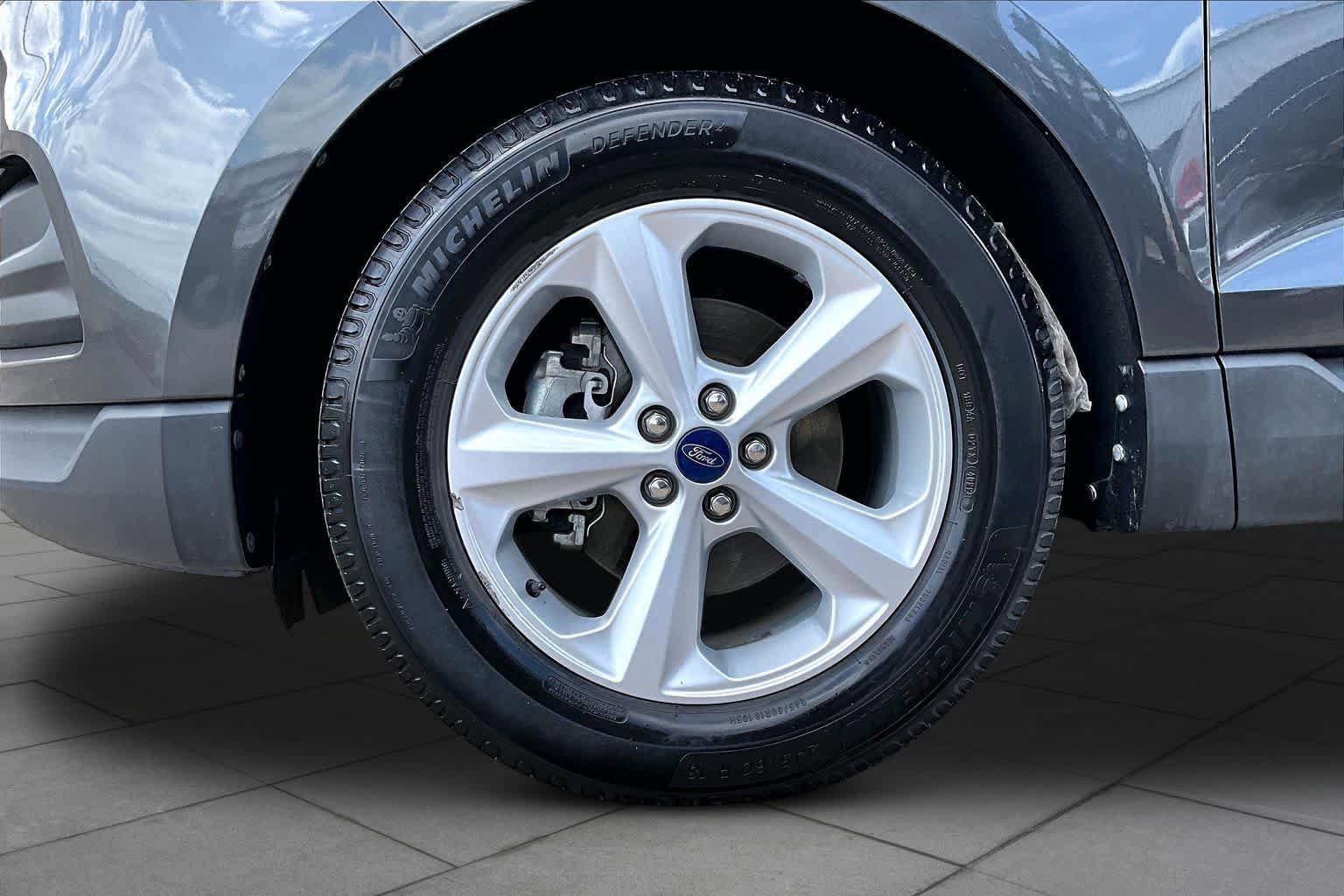Used 2020 Ford Edge SE FWD image 11