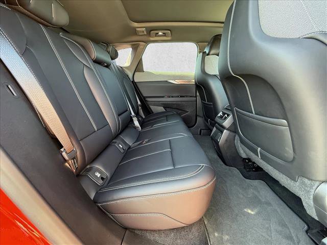 Used 2025 Cadillac Optiq Sport 1 AWD/4WD image 25