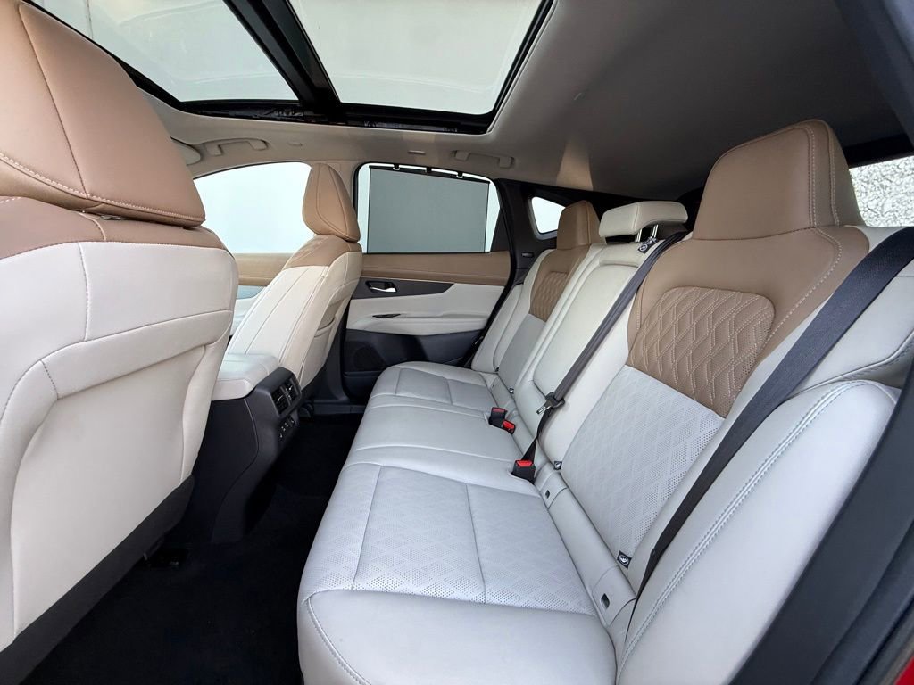 Used 2025 Nissan Murano Platinum image 17