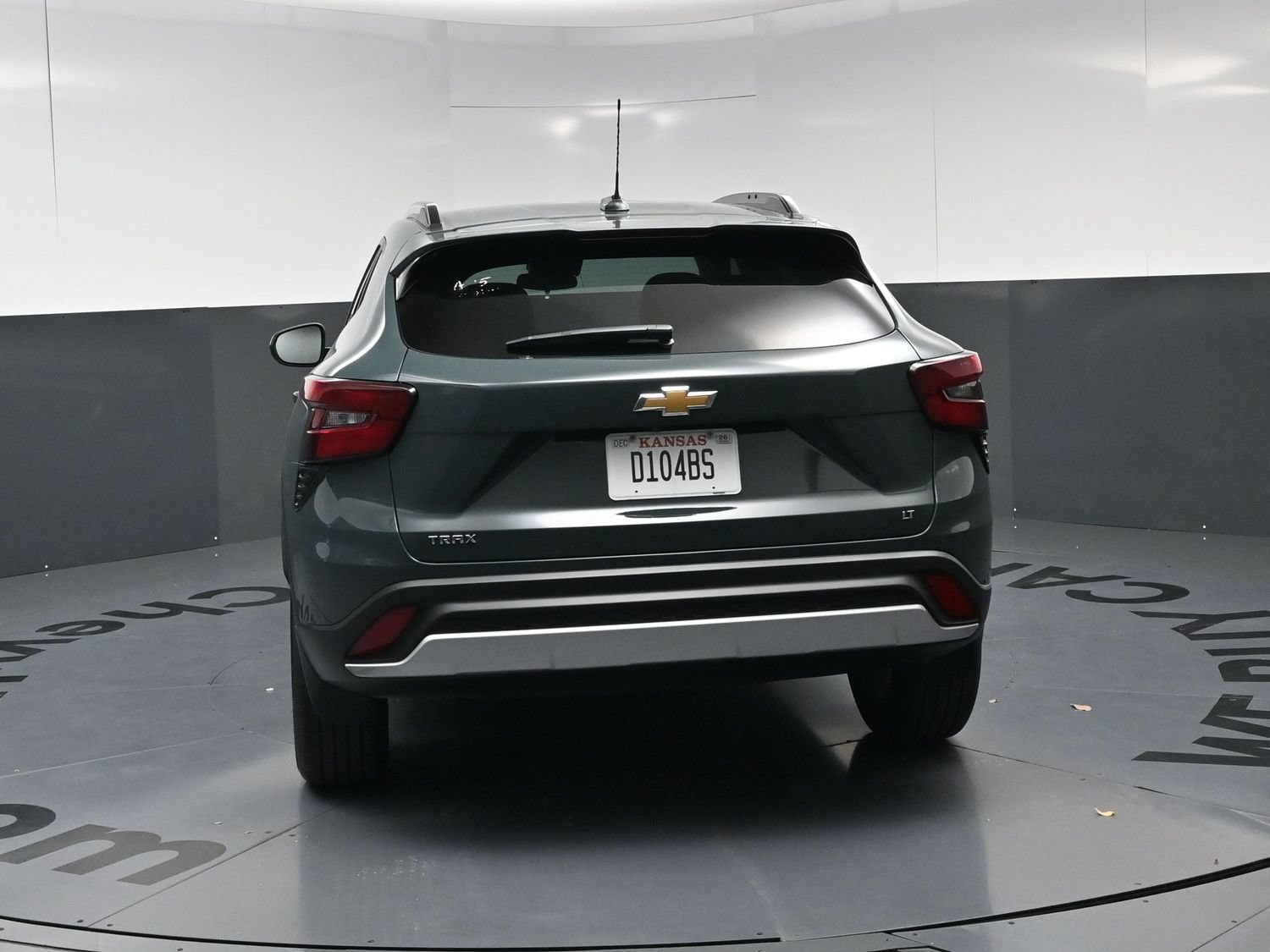 Used 2026 Chevrolet Trax LT w/ LT Convenience Package FWD image 8