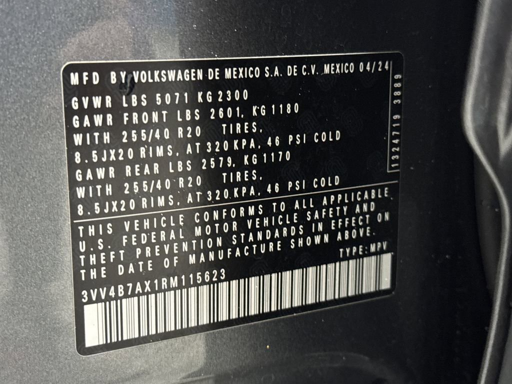 Used 2024 Volkswagen Tiguan SEL R-Line image 39