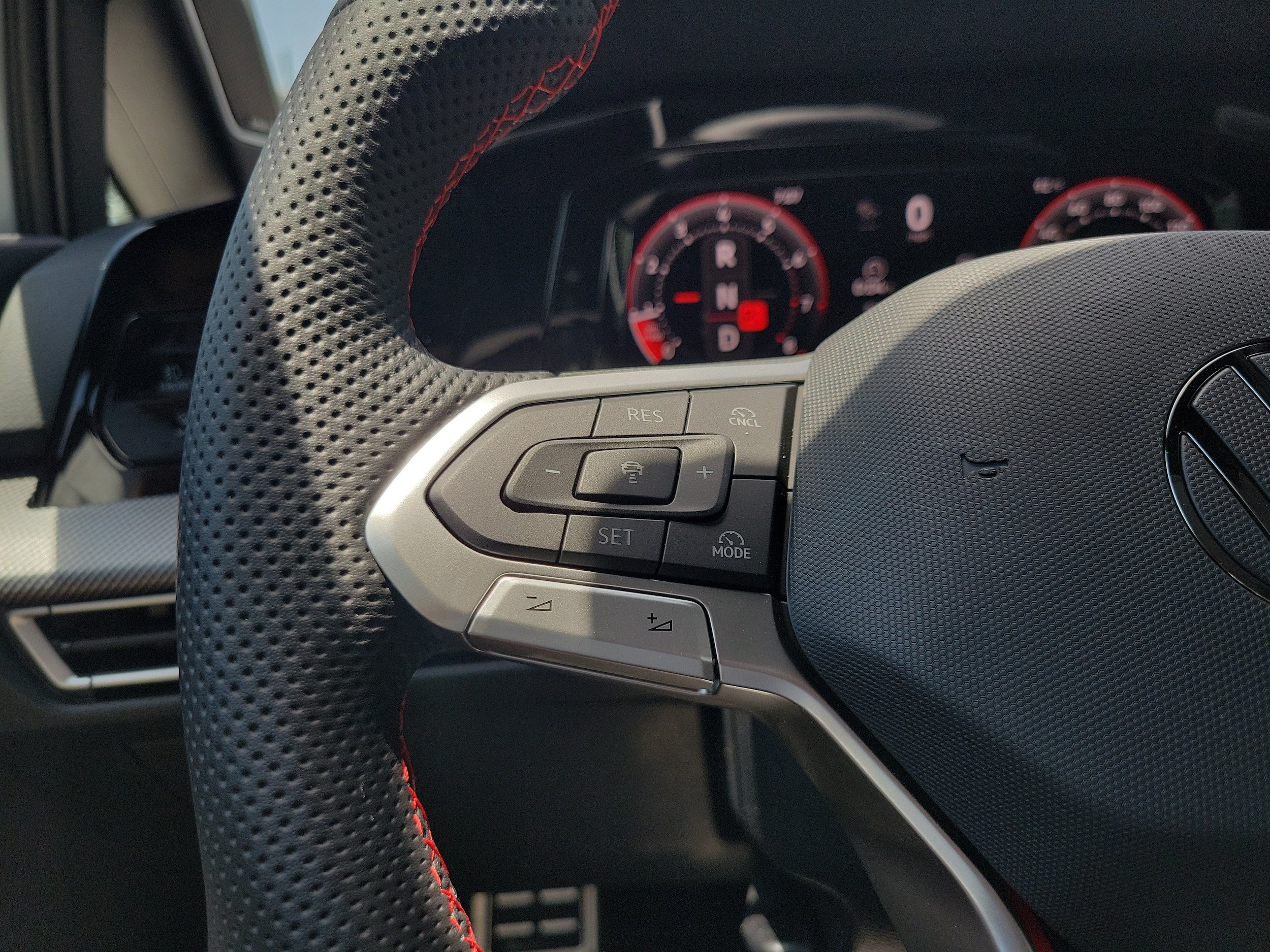 New 2026 Volkswagen GTI SE FWD image 26
