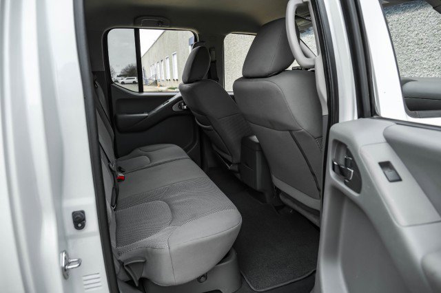 Used 2021 Nissan Frontier SV w/ Midnight Edition Floor Mats image 37