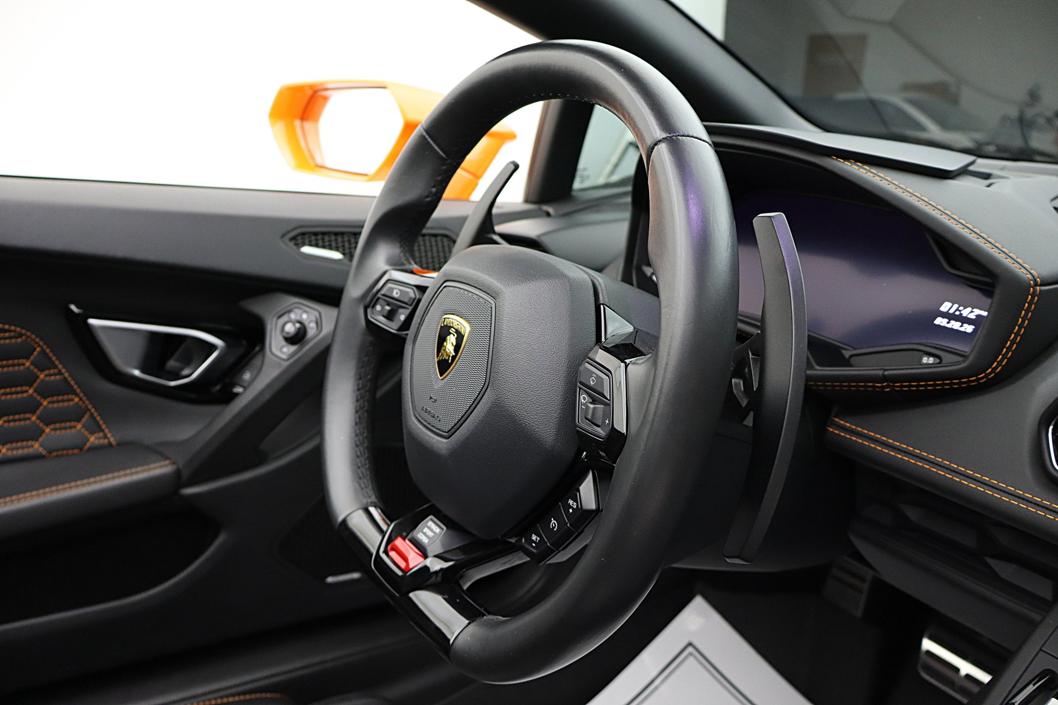 Used 2017 Lamborghini Huracan LP 610-4 AWD/4WD image 34