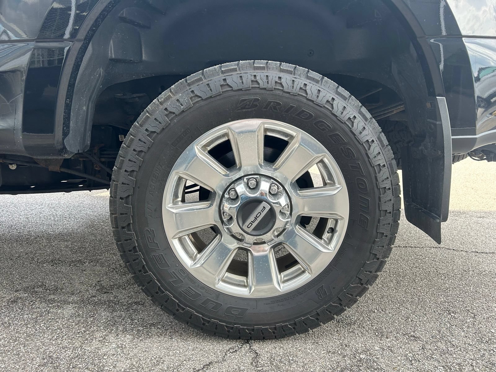 Used 2021 Ford F350 Platinum w/ FX4 Off-Road Package AWD/4WD image 30