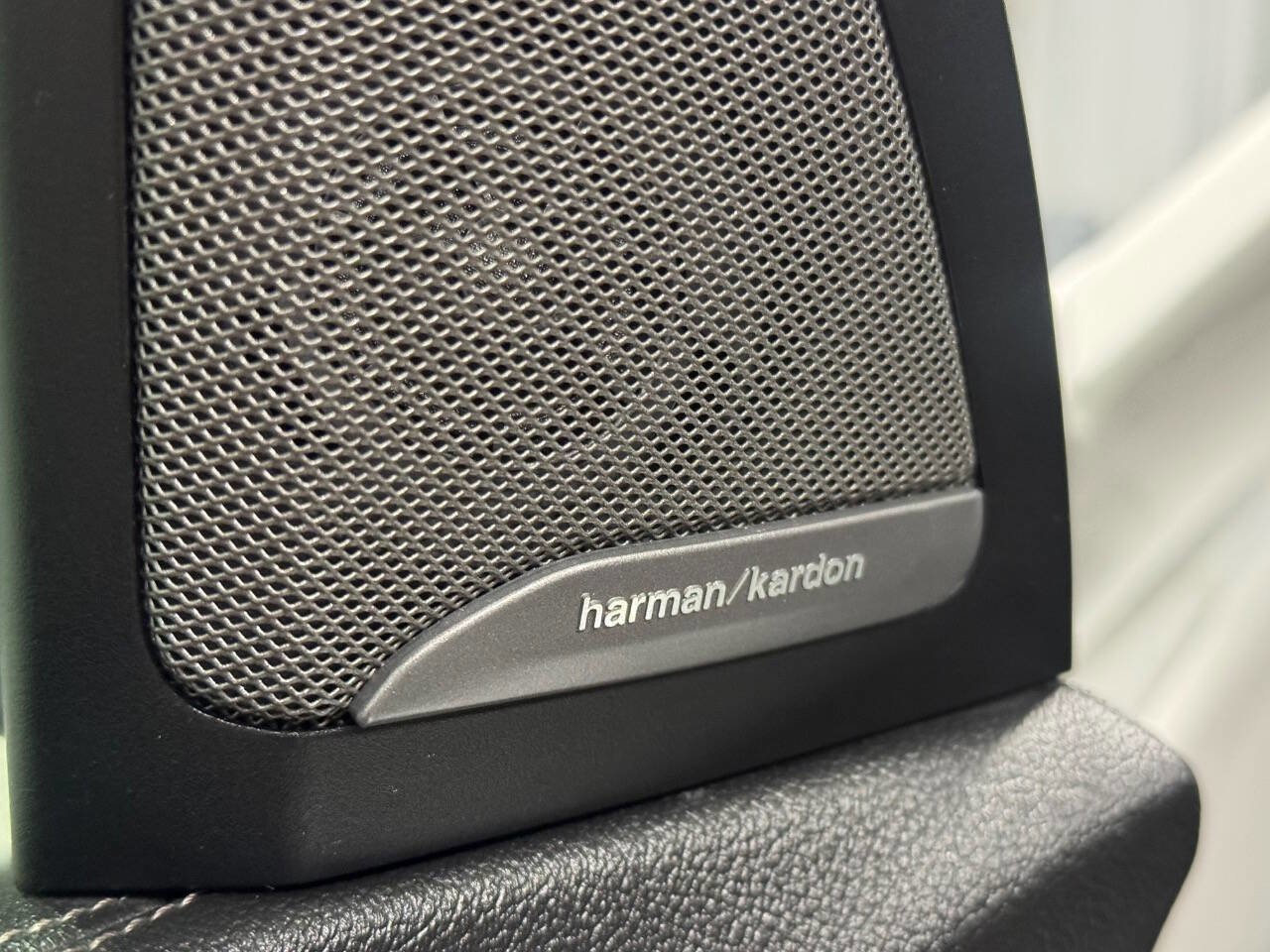 Used 2021 BMW X7 xDrive40i w/ Premium Package image 8