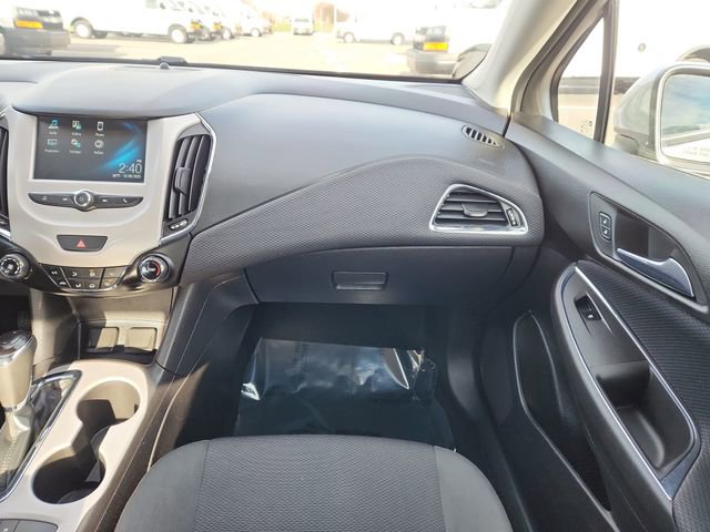 Used 2017 Chevrolet Cruze LS image 22