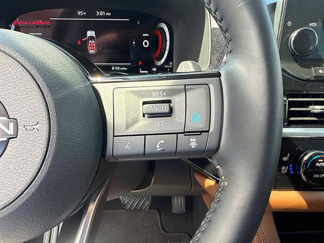 Certified 2025 Nissan Pathfinder Platinum w/ Cargo Package FWD image 23