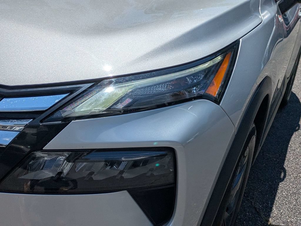 Used 2024 Nissan Rogue SV FWD image 10