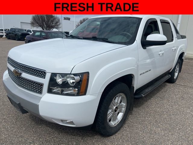 Used 2010 Chevrolet Avalanche LT w/ Luxury Package image 3