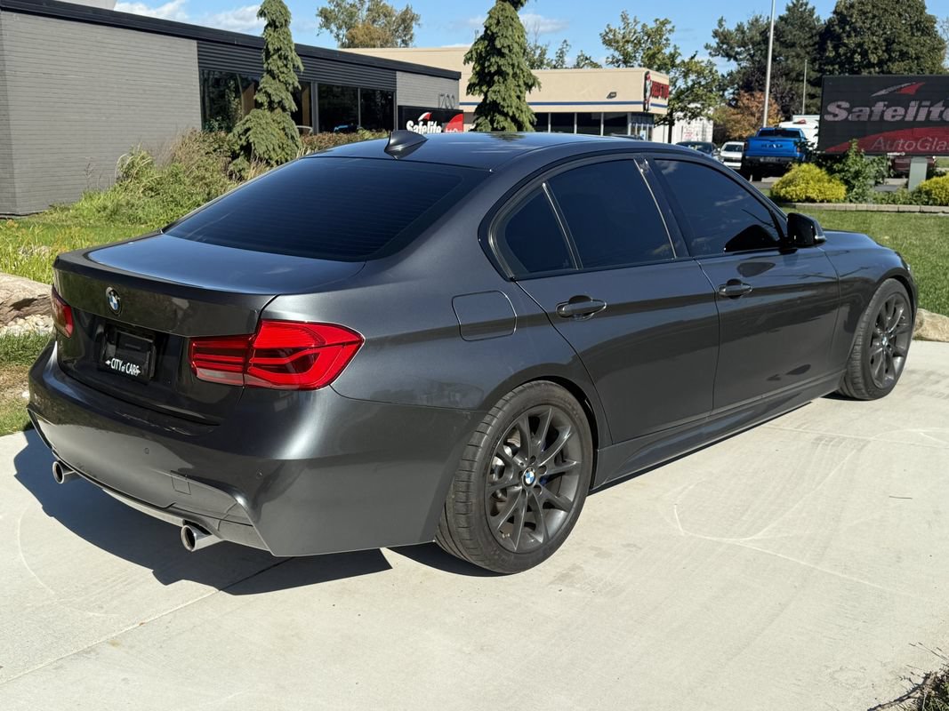 Used 2017 BMW 340i xDrive Sedan AWD/4WD image 5