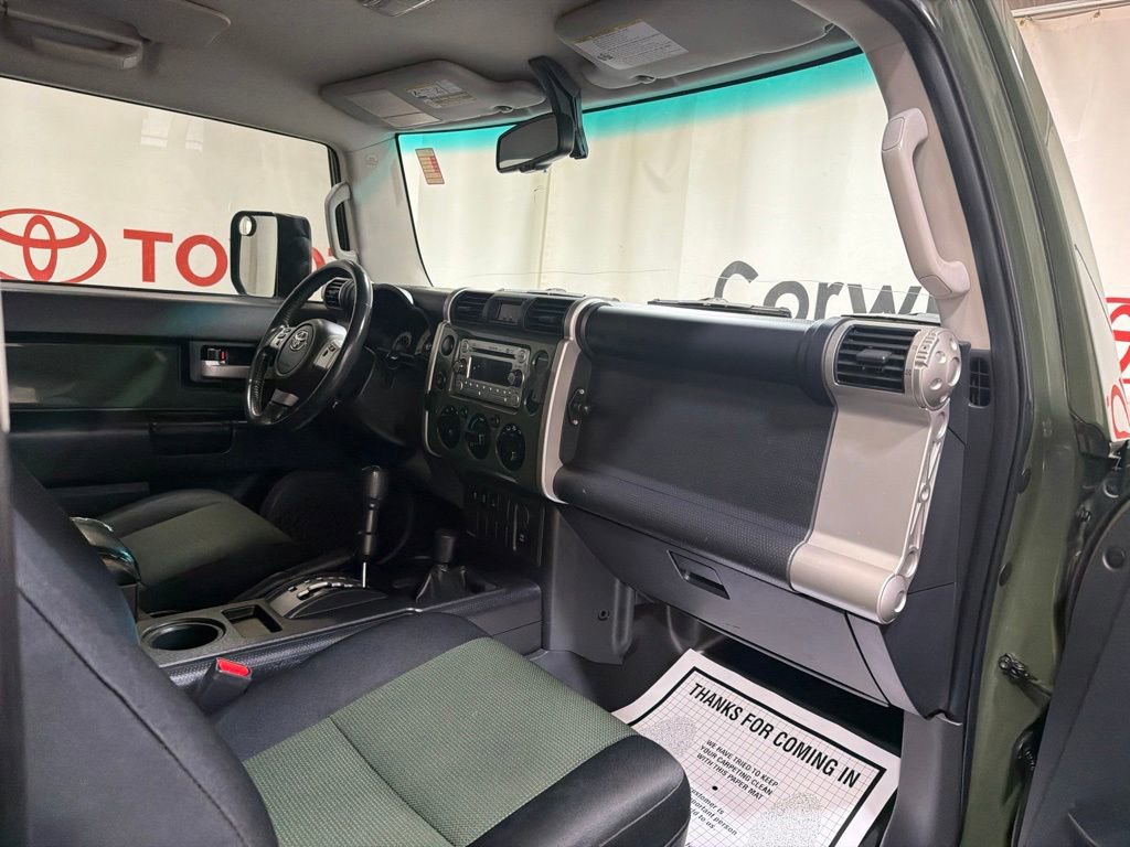 Used 2011 Toyota FJ Cruiser 4WD w/ Upgrade Pkg 3 image 13