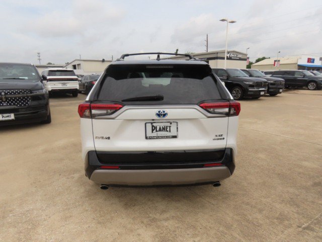 Used 2023 Toyota RAV4 XSE AWD/4WD image 11