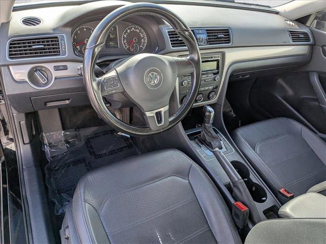 Used 2014 Volkswagen Passat 1.8T Wolfsburg Edition image 10
