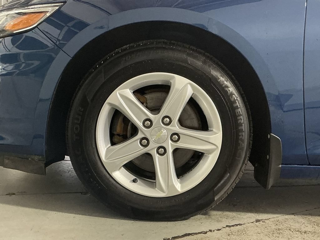Used 2019 Chevrolet Malibu LS FWD image 13