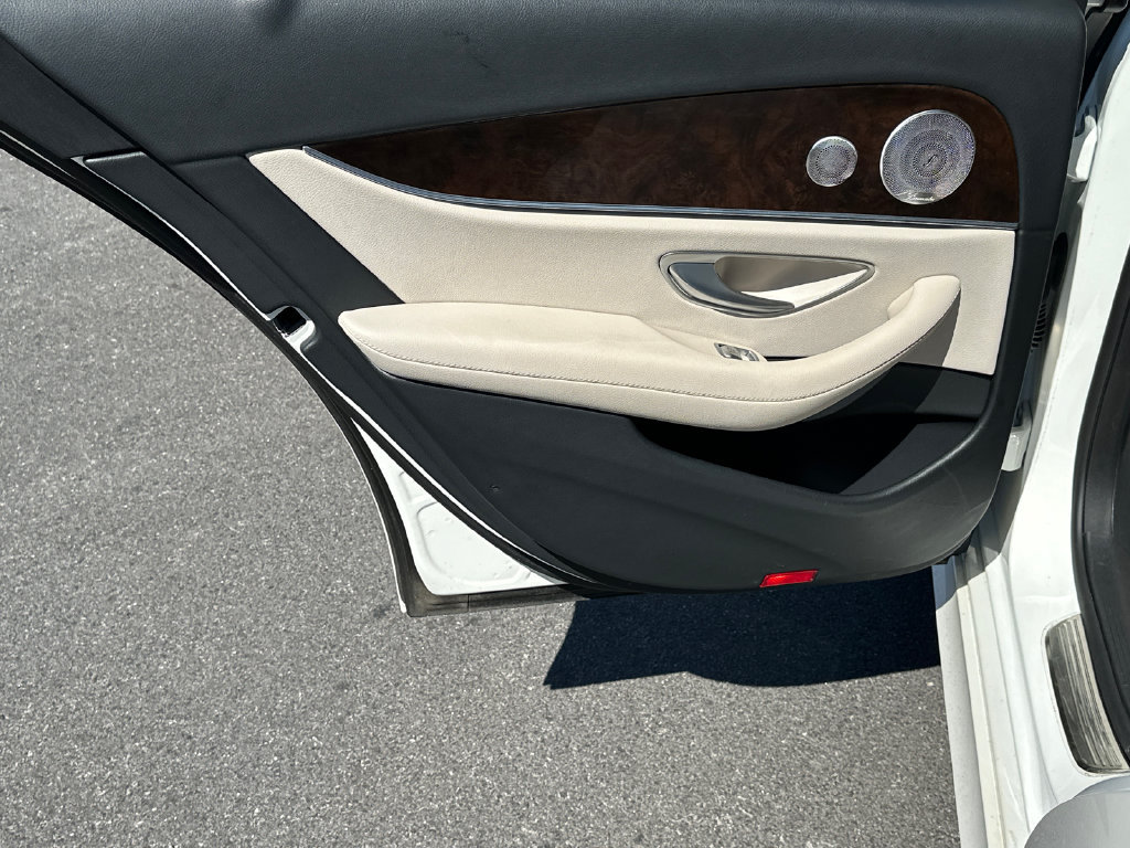 Used 2022 Mercedes-Benz E 350 Sedan image 22
