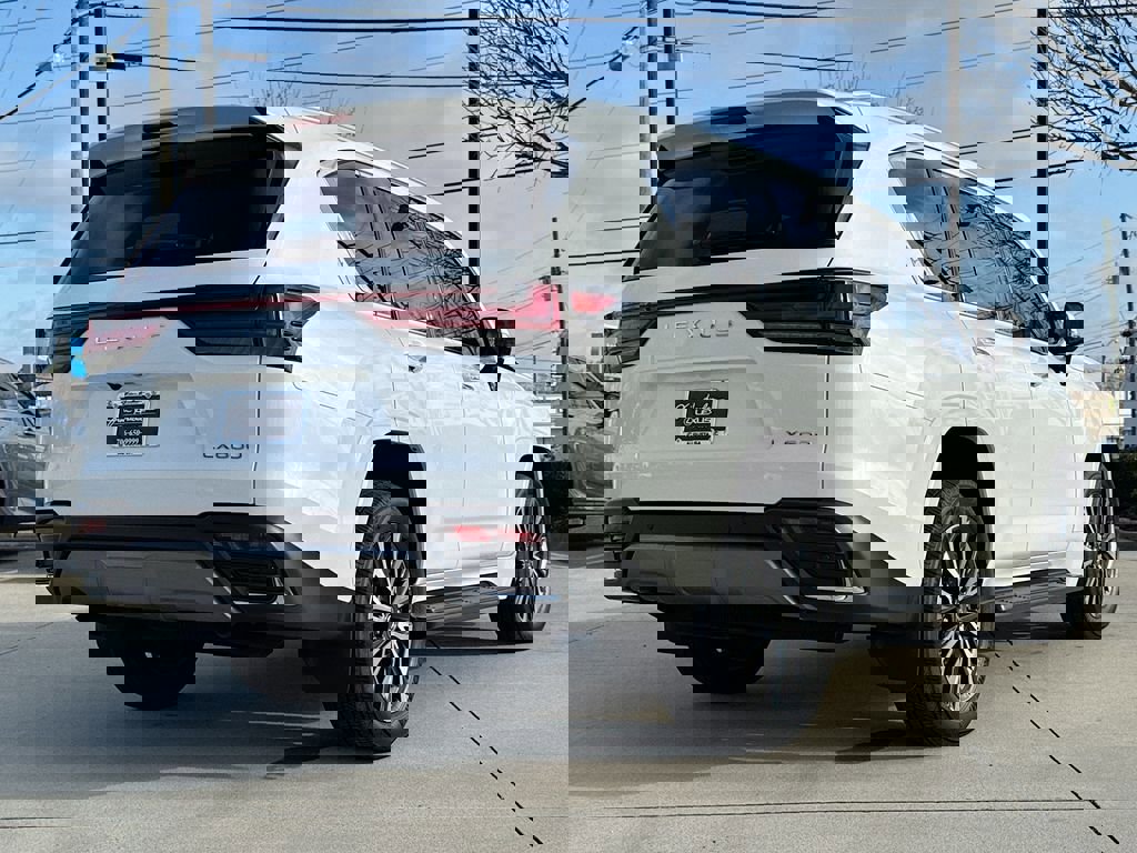 Used 2024 Lexus LX 600 4WD w/ Interior Upgrade Package image 8